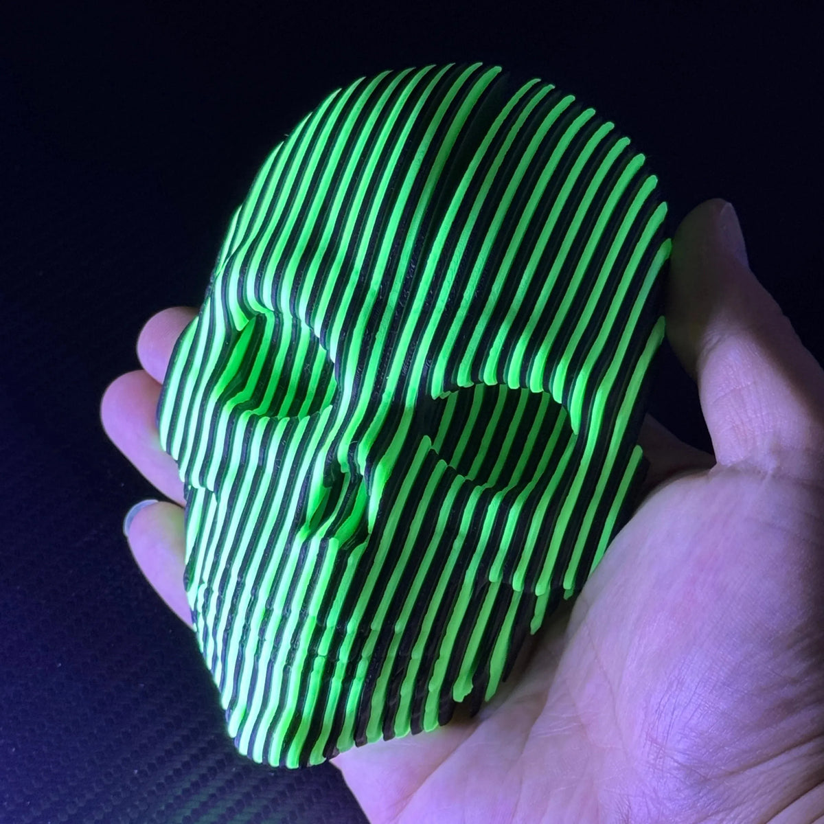 Halloween Decor-3D Printed Luminous Quantum Skull , Glow in The Dark Quantum Skeleton Head